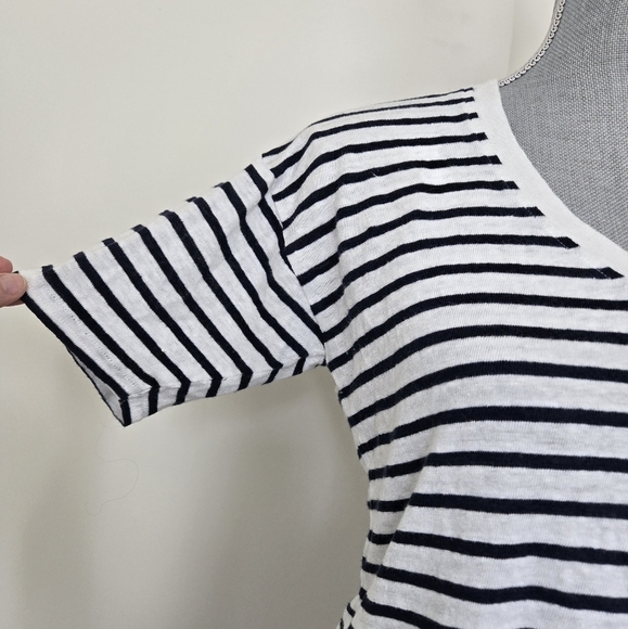 Faherty Oceanside 100% Linen V-Neck T-Shirt Blue White Stripes Nautical size XS - Picture 5 of 16